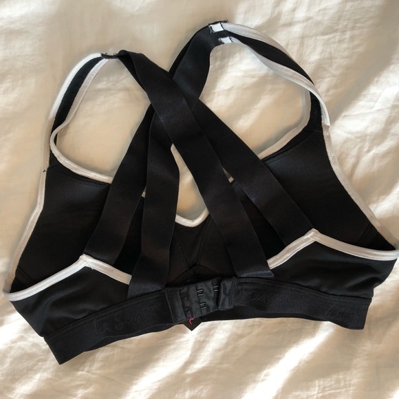 La Senza Sports Bra - Picture 2 of 3